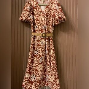 Floral Midi Dress. Short puff sleeves - Rust and Cream never worn
